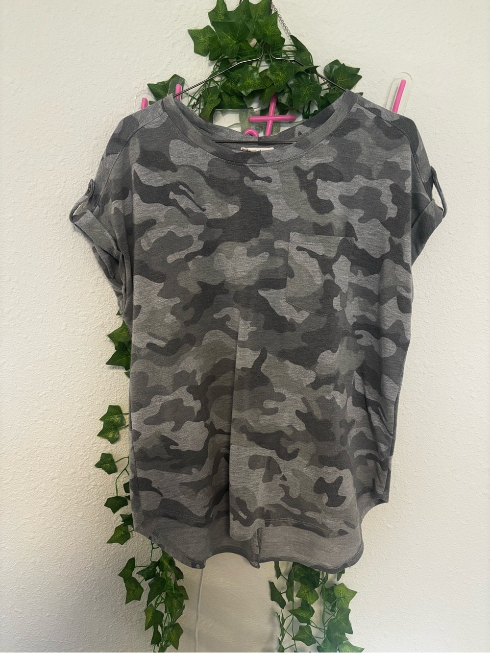 Jane & Delaney Camo Pocket Tee